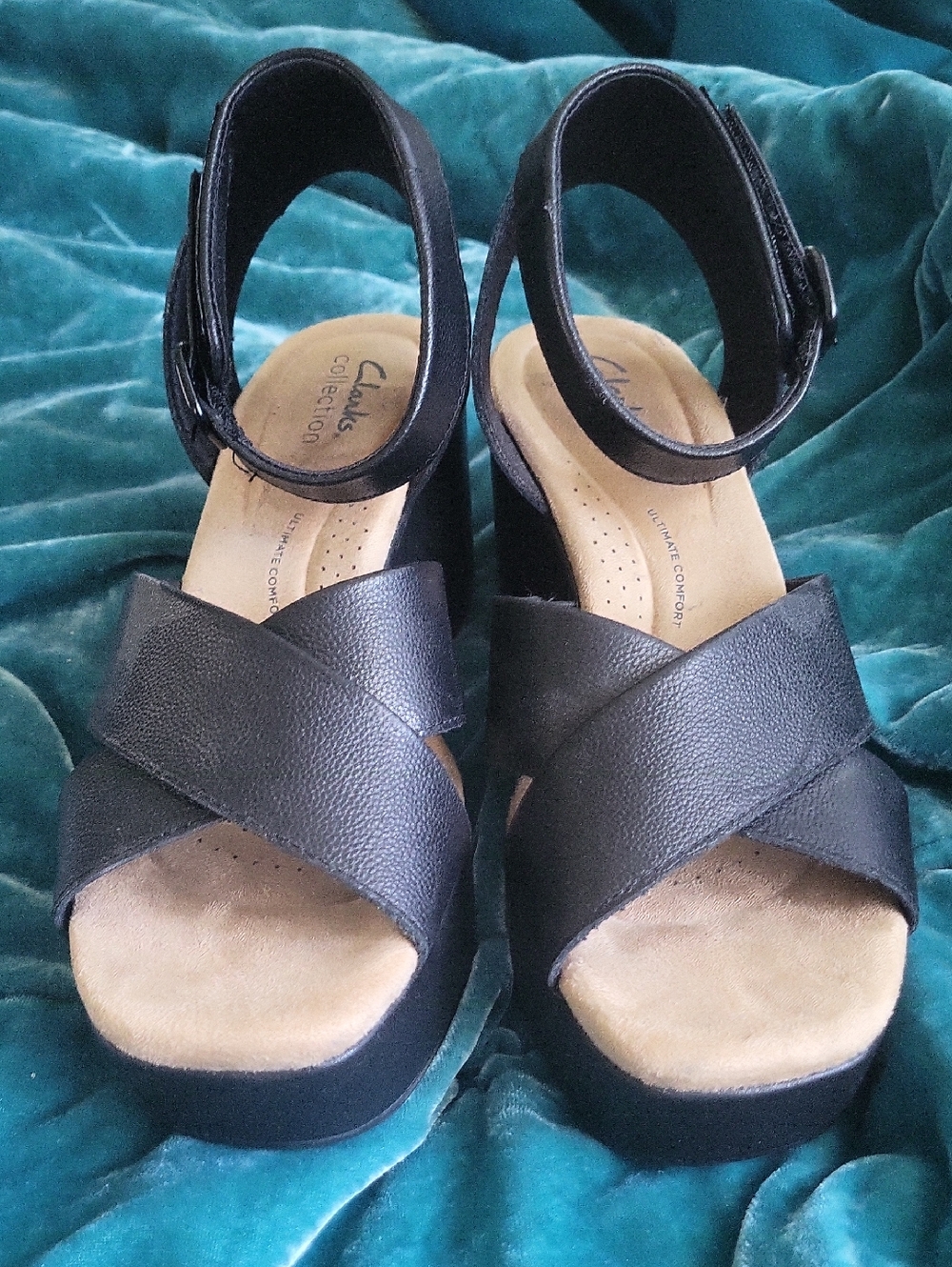 Clarks Nerisa Pearl Womens Black Sandal Leather Pumps size 7.5, Worn Once